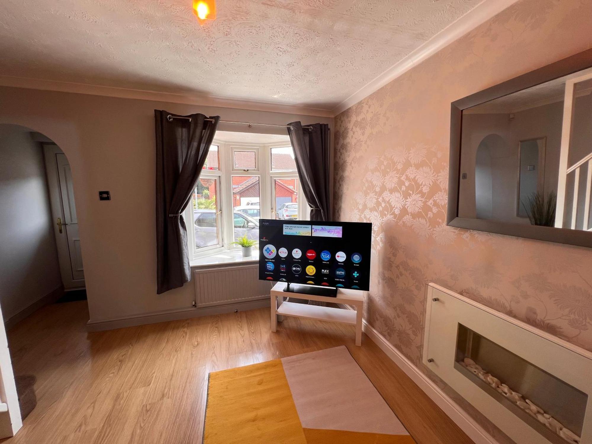 Contractors Or Family House - M1 Nottingham - Ikea Retail Park - Catkin Drive - 2 Bed Home With Driveway, Private Garden, Sleeps 4 - Tv'S In All Rooms Giltbrook Ngoại thất bức ảnh