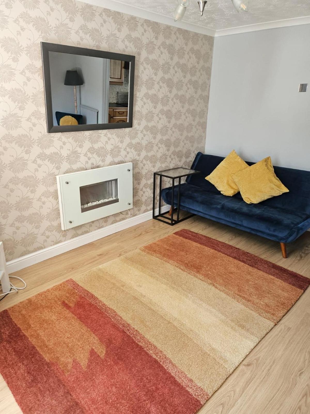 Contractors Or Family House - M1 Nottingham - Ikea Retail Park - Catkin Drive - 2 Bed Home With Driveway, Private Garden, Sleeps 4 - Tv'S In All Rooms Giltbrook Ngoại thất bức ảnh